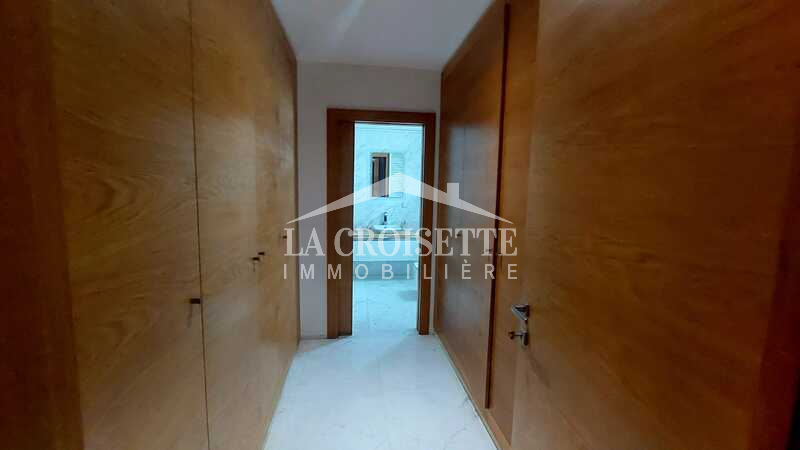 Appartement S+3 à La Soukra